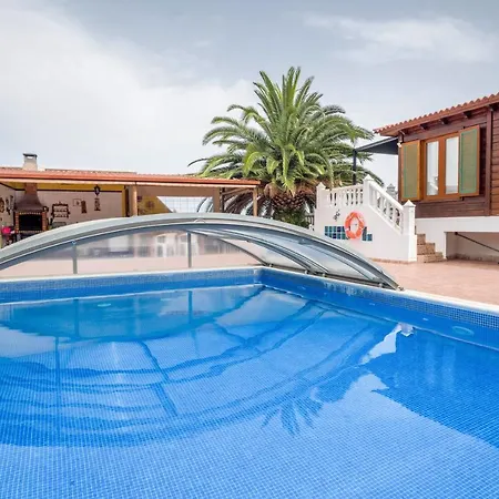 Con Piscina Feriehus *