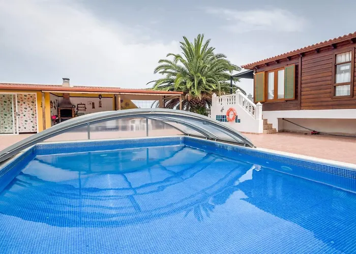 Con Piscina Feriehus *