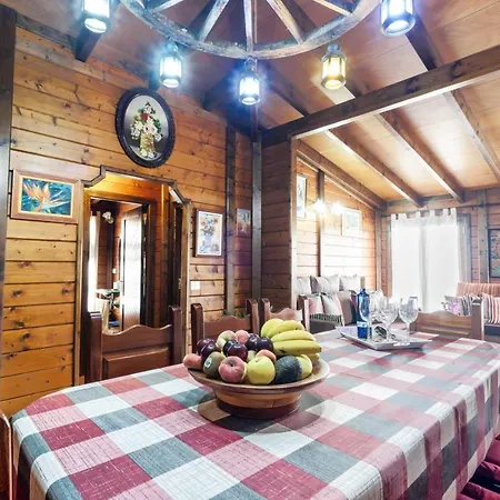 Con Piscina Tatil Evi Arafo